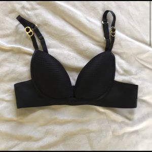 Stella McCartney black bra. EUC. 32B